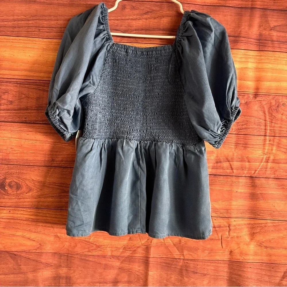 Old Navy Womens Blue Tencel Lyocell Puff Sleeve Smocked Peplum Top Medium NEW